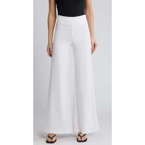 Frame The Jetset Wide Leg in White - Picture 2 of 15